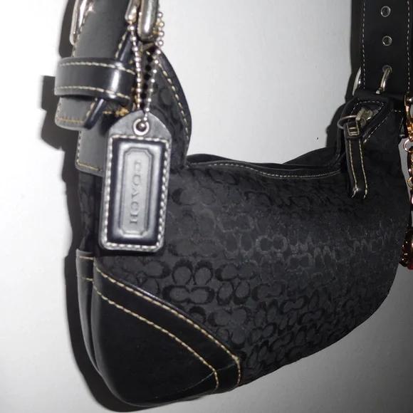 Coach Black Shoulder Bag - Picture 3 of 8